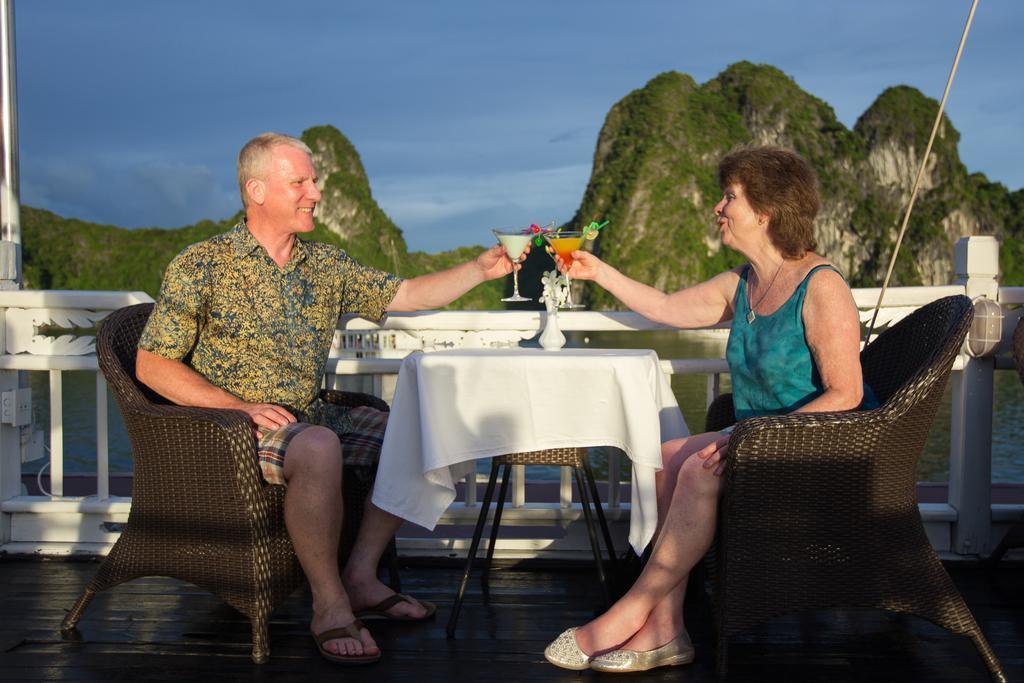 Syrena Cruises Hotel Ha Long Exterior foto
