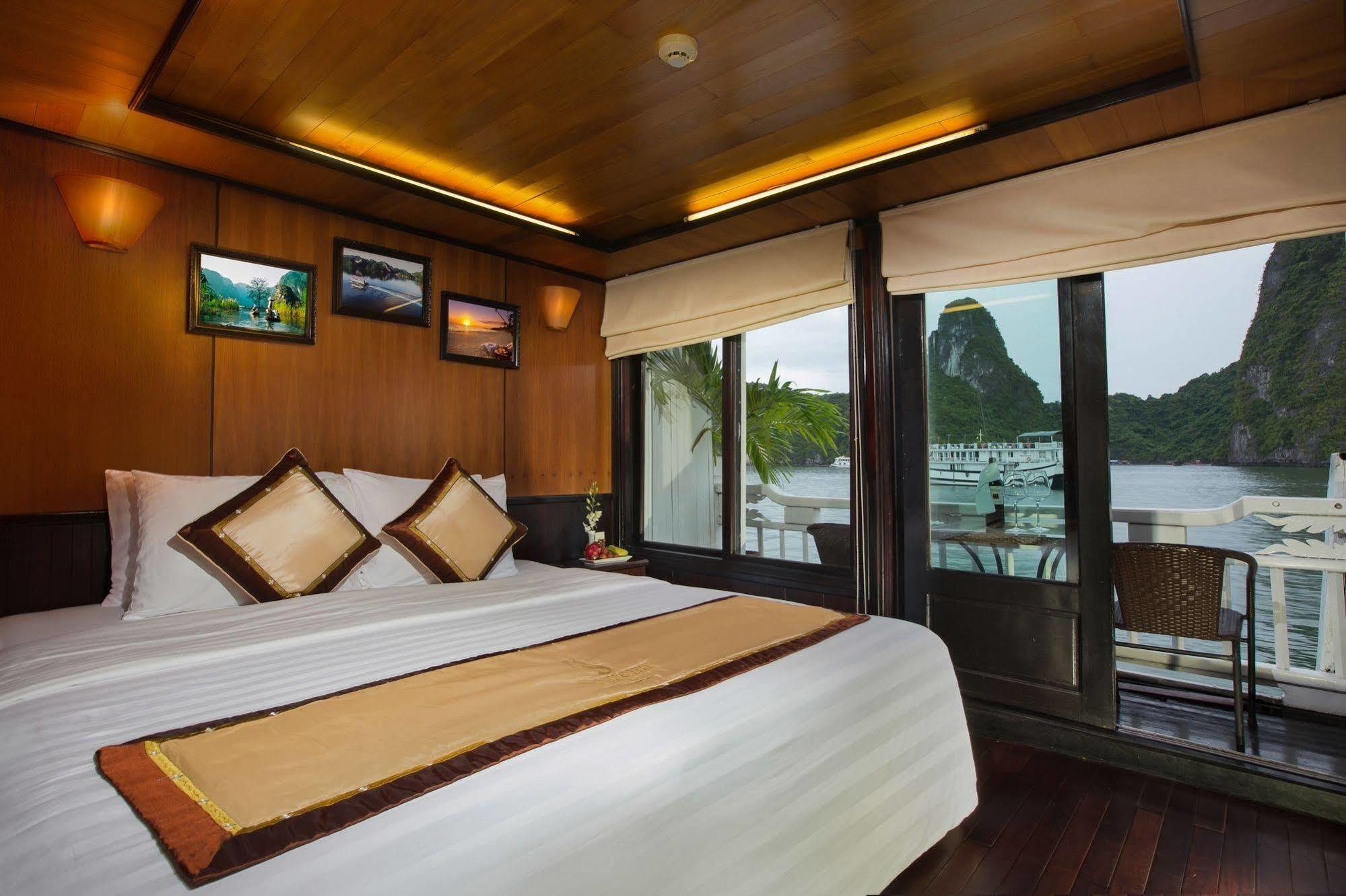 Syrena Cruises Hotel Ha Long Exterior foto