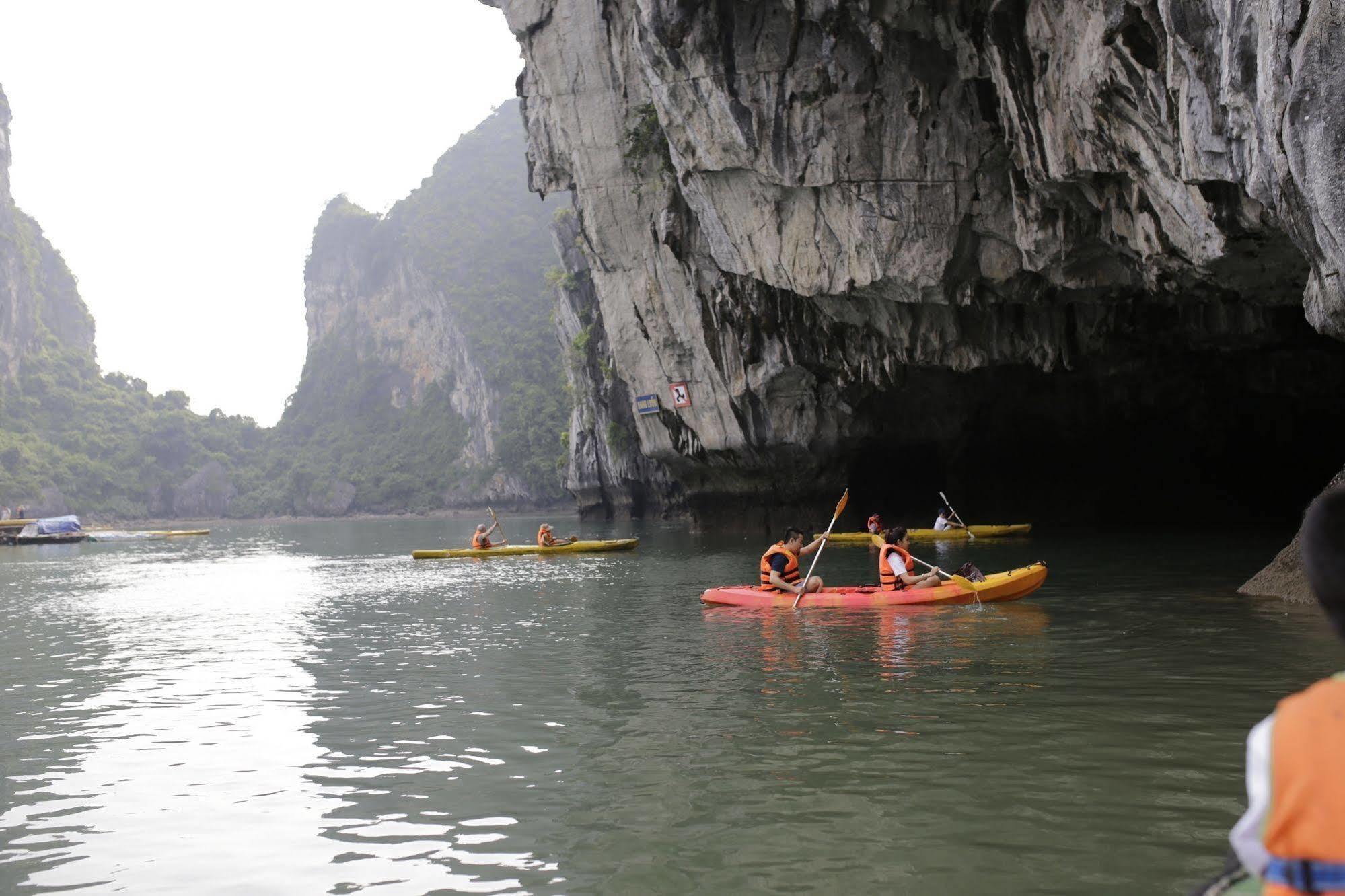 Syrena Cruises Hotel Ha Long Exterior foto